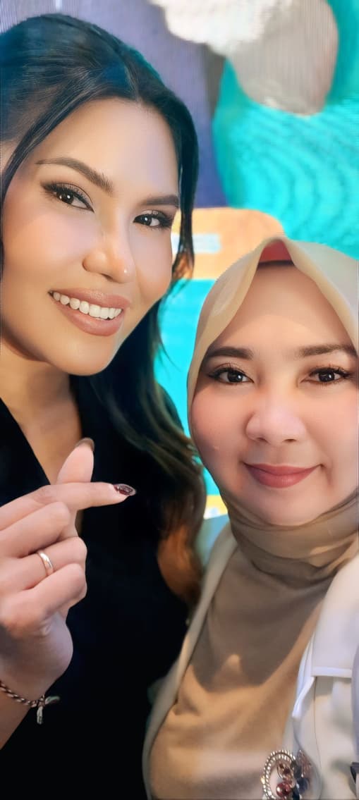 Senyum Hangat Networking